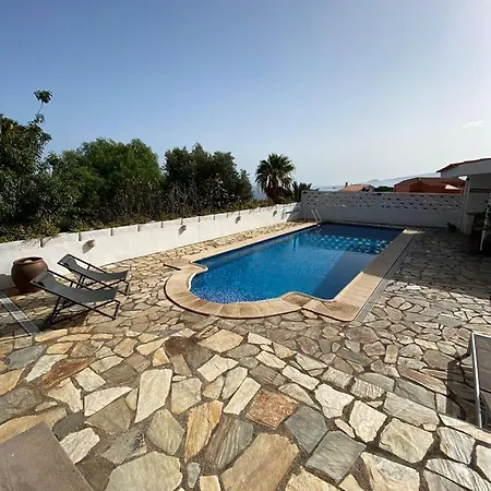 El Paraiso Semesterbostad *